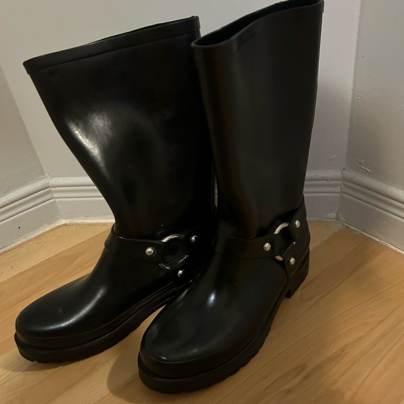 Never worn rubber Cougar boots!! - Picture 2 of 4